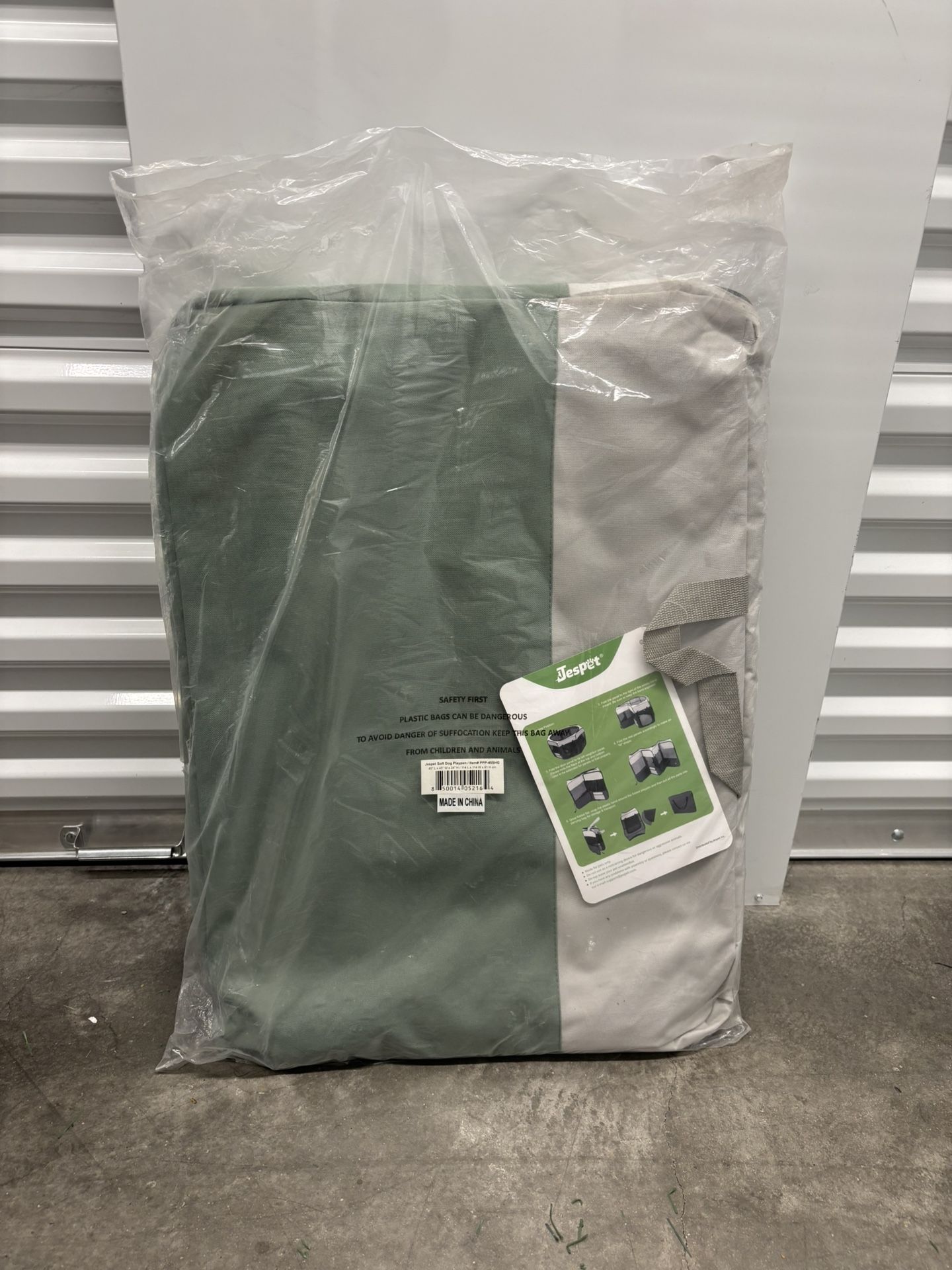 Jespet Medium Collapsible Soft Sided Pet Playpen in Shale Green new with tag