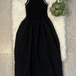 Black Poplin Dress (small)