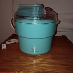 Wolf Gang Puck Ice cream Maker