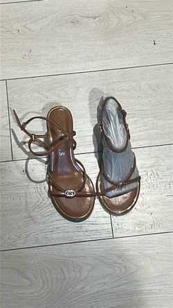 BRAND NEW ! Woman’s GUESS HIGH HEEL SANDAL’S