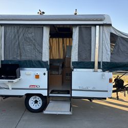 Coleman Fleetwood Pop up Trailer 