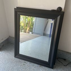 2 Mirrors Black