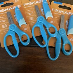 lot of 20 Fiskars safety scissors
