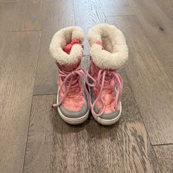 Toddler snow boots - size 6