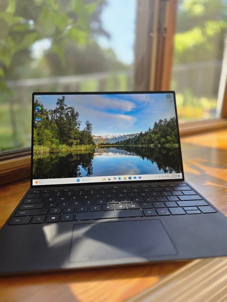 Dell XPS 13-9300 - I5 10th Gen 16GB - 512GB 4k Touchscreen
