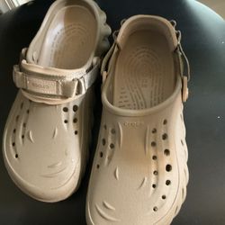 CROCS