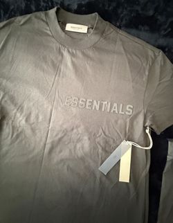 Essentials T-shirt Size M