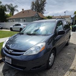 2010 Toyota Sienna