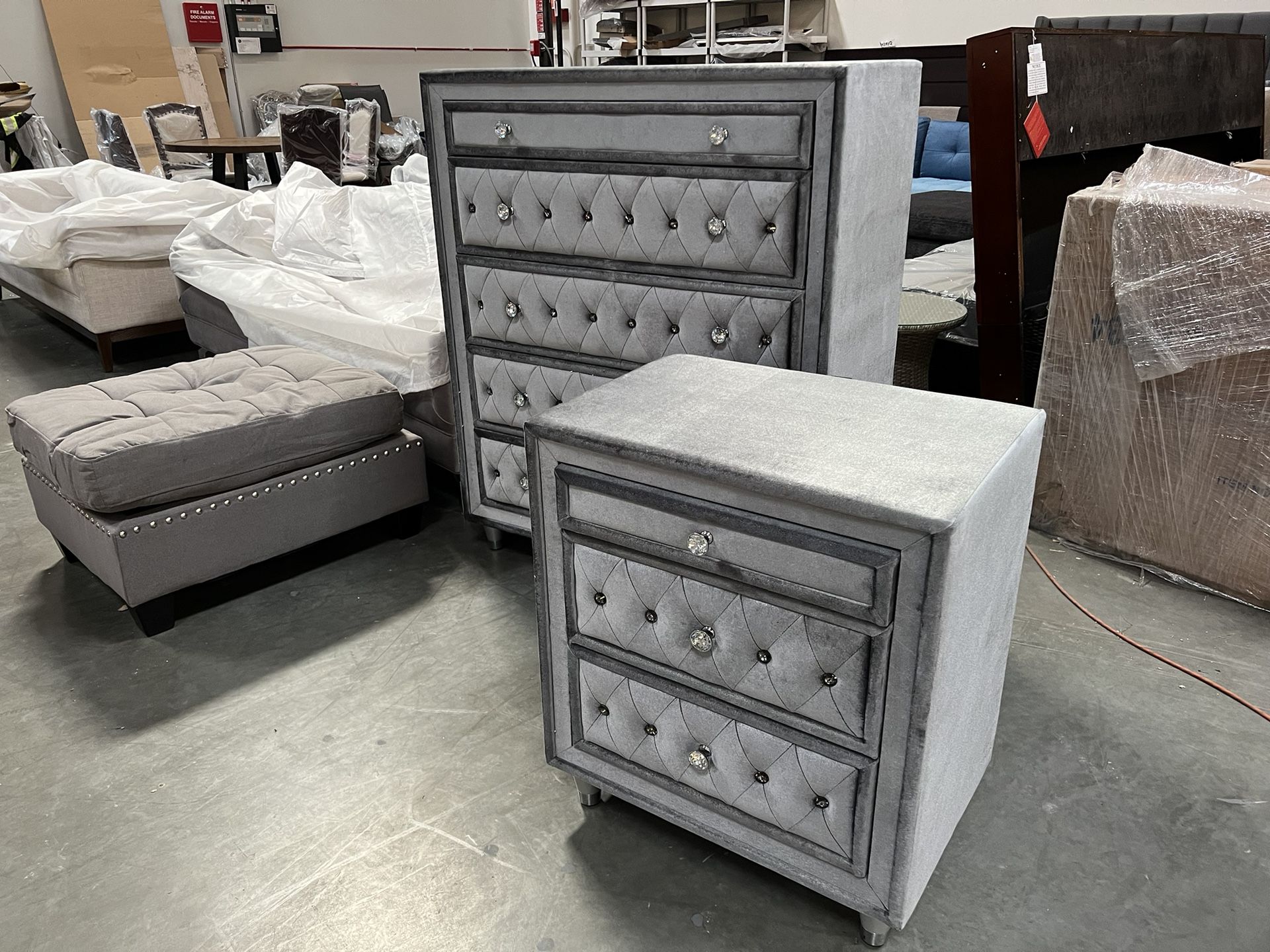 !!!New!!! Bedroom Furniture, Grey 5-Drawer Chest, Upholstered Chest In Grey, Dovetailed Drawers Chest, Dresser, Nightstand Available 