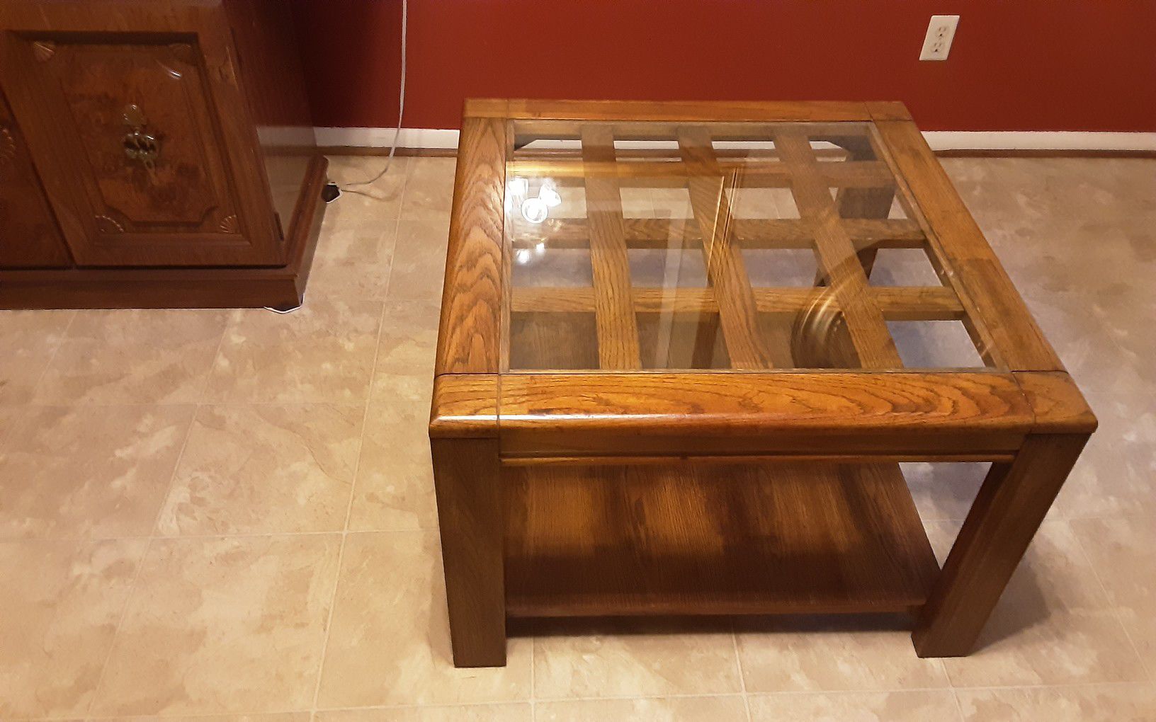 Oak end table. 30"×30"