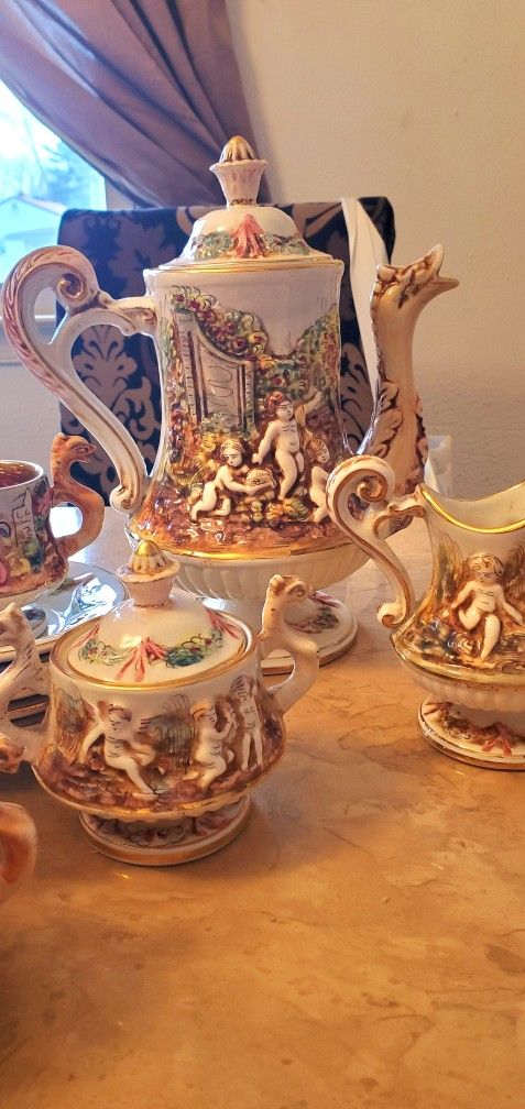 Vintage Capodimonte Tea Set Service For 12