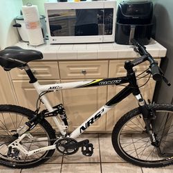 Giant NRS 3 XTC aluminum mountain bicycle -Collectible-