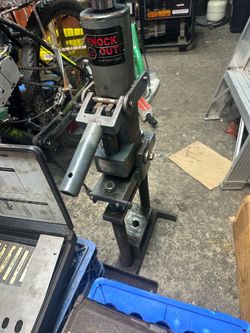 Knock Out Leaf/Roller Chain Breaker Tool