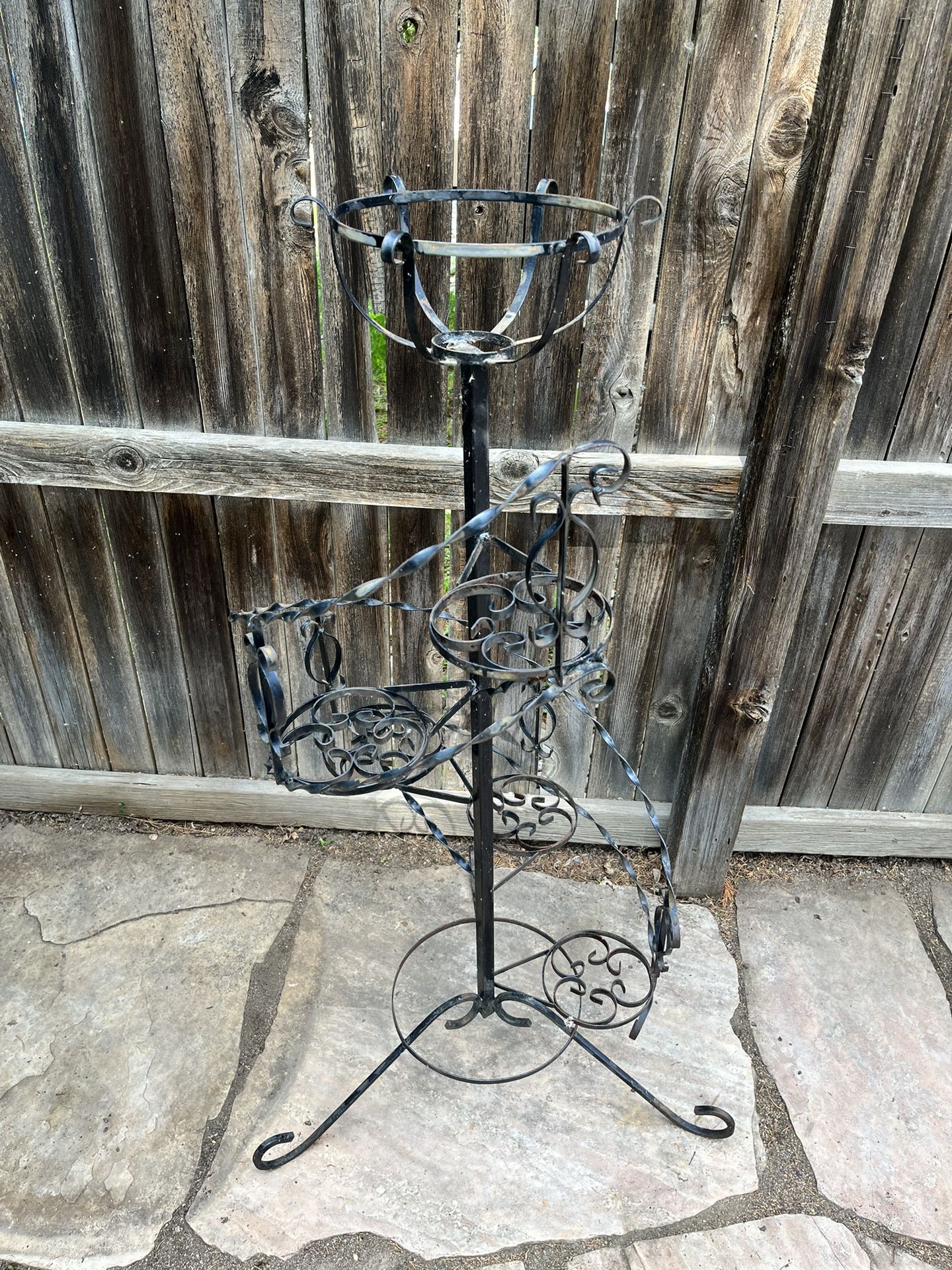 Metal Spiral Plant Stand