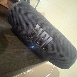 JBL Charge 5