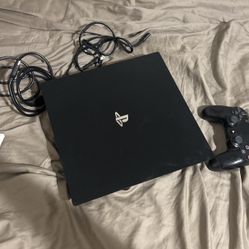 Ps4 PRO(everything included)