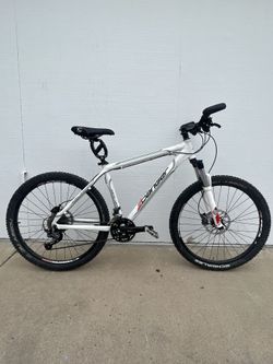Trek 4900 2012 sale