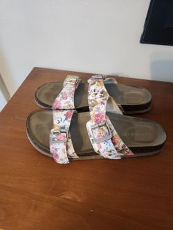 Women's flip-flops,  size 8.5