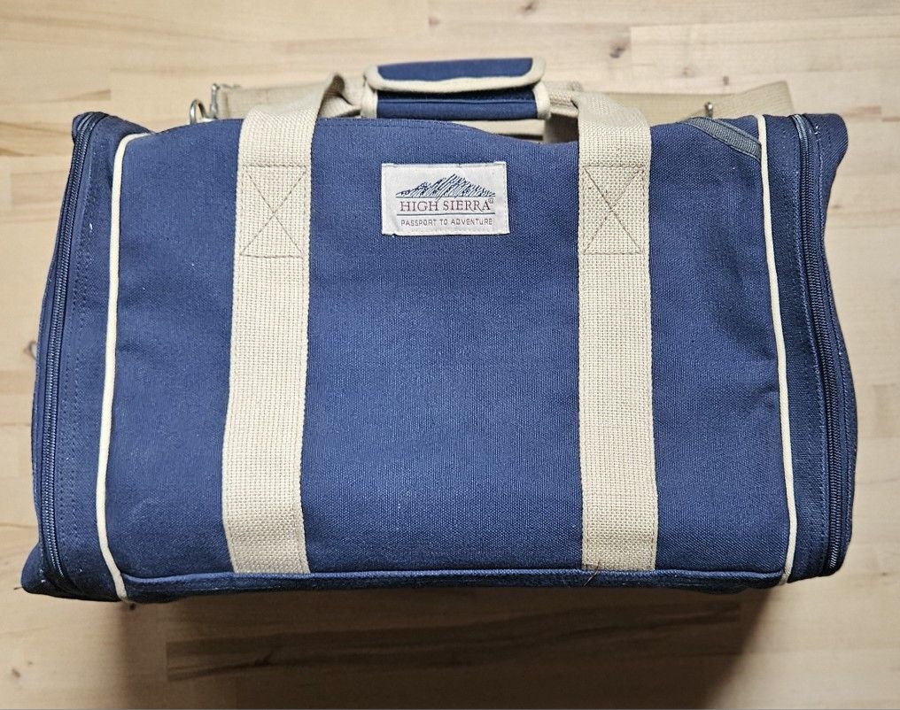 Vintage, High Sierra, Navy Blue, XL Canvas, Duffle Bag, Toiletry Pockets, Side Shoe Pockets, Gym Bag, Vintage Utility