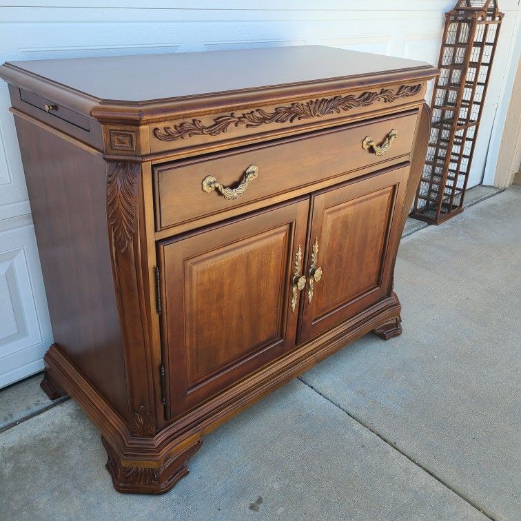Sideboard