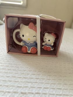 Hello Kitty Figurine Set