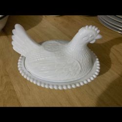 Rare white milk glass hen candy dish 