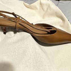 Leather SlingBack Shoe.  From Zara
