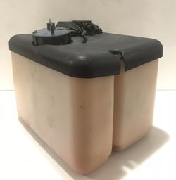 Johnson/Evinrude/0MC 1.8 gal / Remote Oil Tank Resevoir