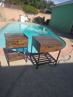 Nightstand/End Tables