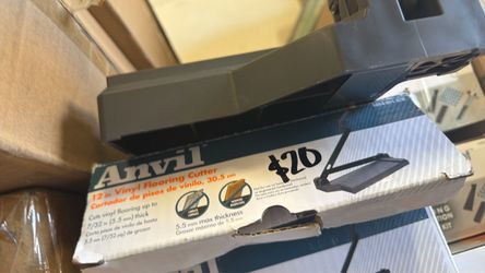 12 in vinyl flooring cutter $19