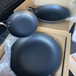 New Teflon Pan Set Of 3