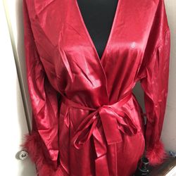Short red Robe with Feathers