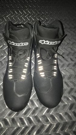 Motorcycle shoes Alpine stars
