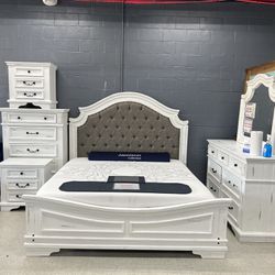 🚨SOLID WOOD!!🚨 Brand New King Bedroom Set Only $2599.00!!