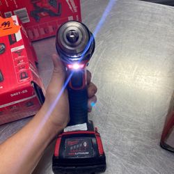 Milwaukee 1/2 Inch Drill/driver WTH One Battery