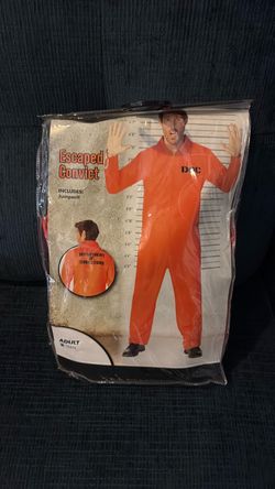 Convict costume.