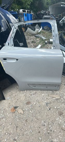 2015 - 2022 PORSCHE MACAN RIGHT REAR PASSENGER SIDE DOOR OEM
