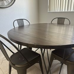 Dining Room Table 