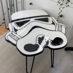 Star Wars-storm Trooper Table. 