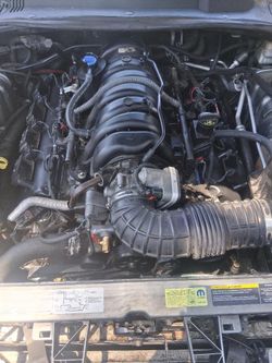 06 5.7 hemi complete engine