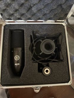 AKG P120 Condenser Microphone with Shock Mount