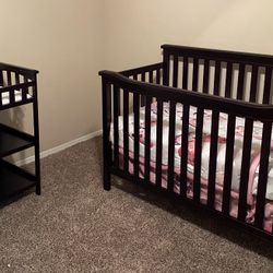 Crib And Changing Table 