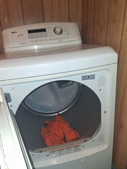 LG DLE4870W Dryer with sensor dry.