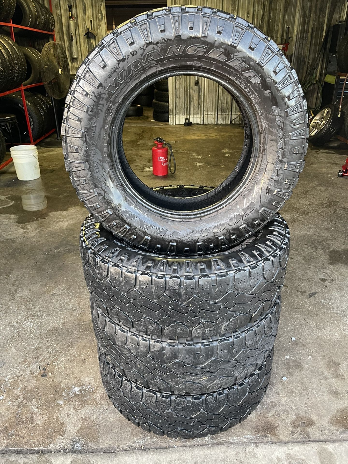 18 INCH TIRES LT275/70R18 GOODYEAR WRANGLER DURATRAC 