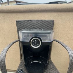 Whisker Automatic Feeder