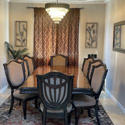 Mahogany Dining Room Set with 8 seats