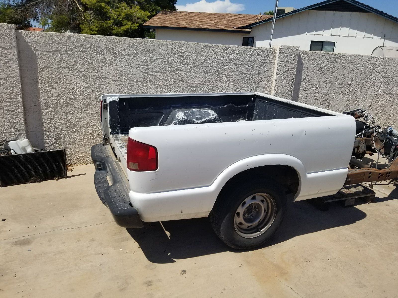 S10 truck bed, 2000 Chevy for Sale in Glendale, AZ OfferUp