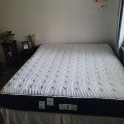 Queen Mattress, Box And Rails 