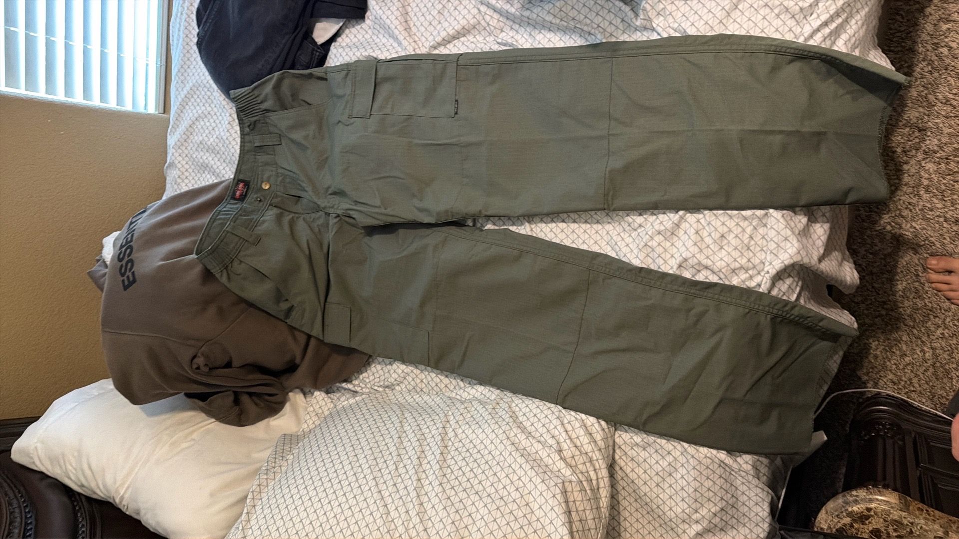 True spec cargos 36x32