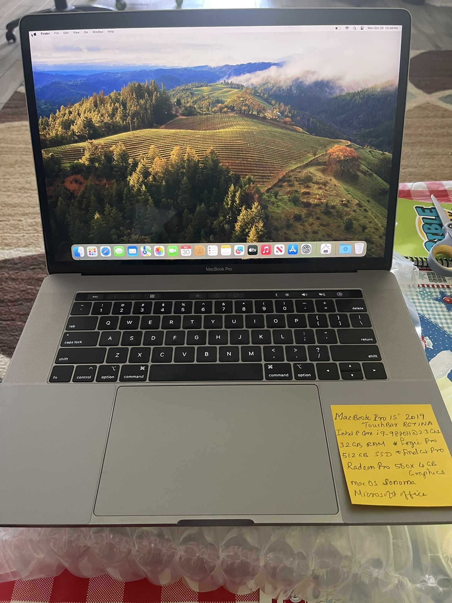 MacBook Pro 2019 15” Touch Bar Retina Intel Core i9 9th Gen@